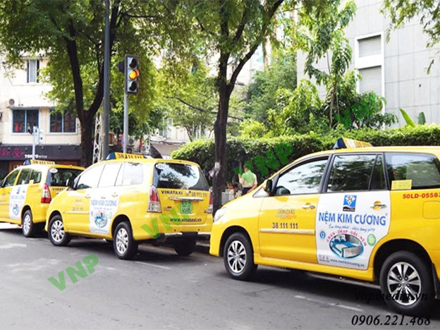 Quảng Cáo Taxi Là Gì? Phân Loại Và Lợi Ích Của Quảng Cáo Taxi